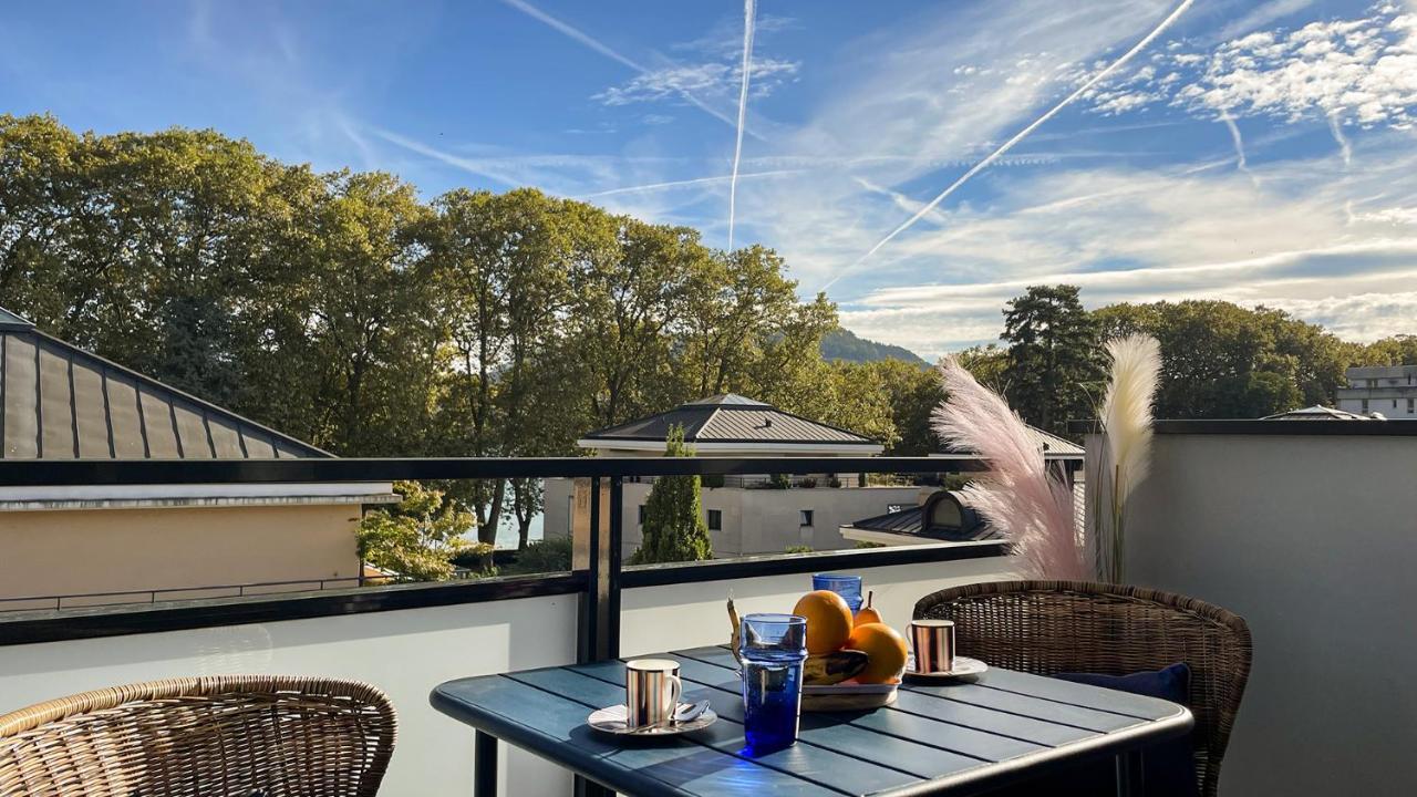 Homey Montaigne - New - A 1 Min A Pied Du Lac D'Annecy - 2 Balcons Prives - Appartement Avec 2 Chambres - Stationnement Gratuit Toute L'Annee Sauf En Ete - Juin A Aout Zewnętrze zdjęcie
