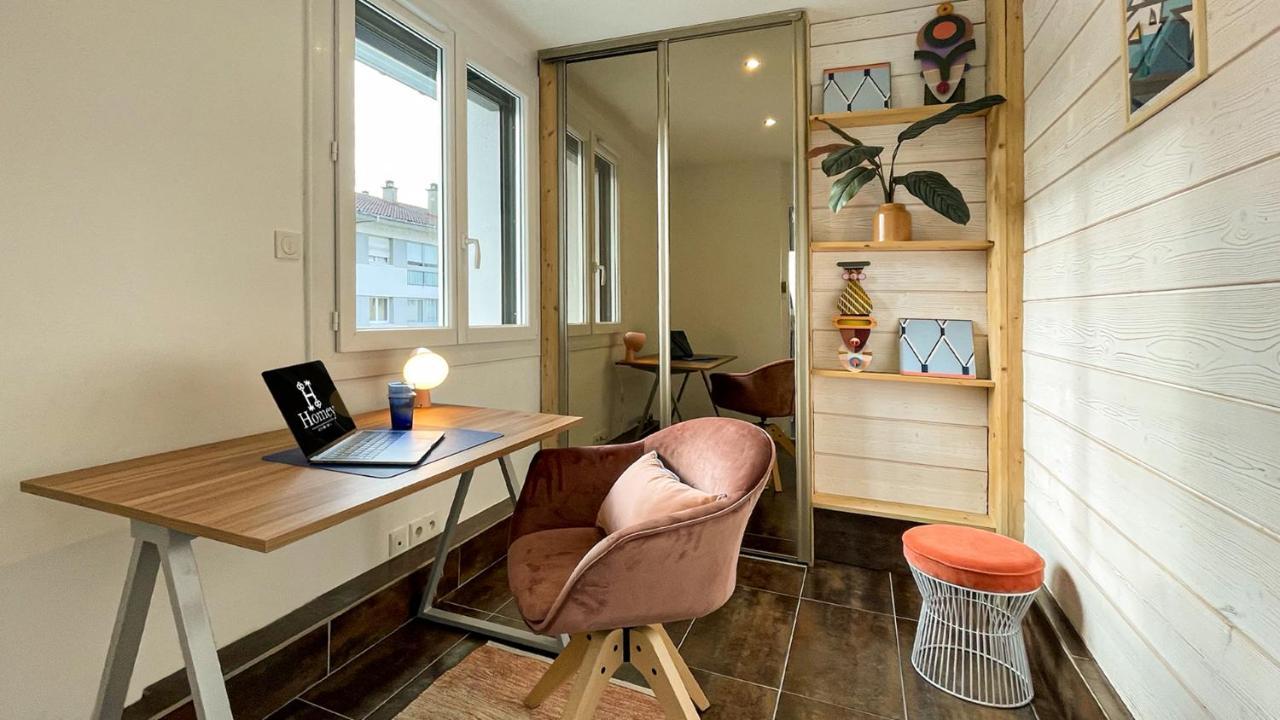 Homey Montaigne - New - A 1 Min A Pied Du Lac D'Annecy - 2 Balcons Prives - Appartement Avec 2 Chambres - Stationnement Gratuit Toute L'Annee Sauf En Ete - Juin A Aout Zewnętrze zdjęcie