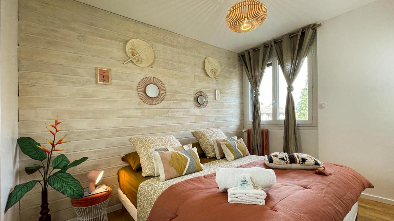 Homey Montaigne - New - A 1 Min A Pied Du Lac D'Annecy - 2 Balcons Prives - Appartement Avec 2 Chambres - Stationnement Gratuit Toute L'Annee Sauf En Ete - Juin A Aout Zewnętrze zdjęcie